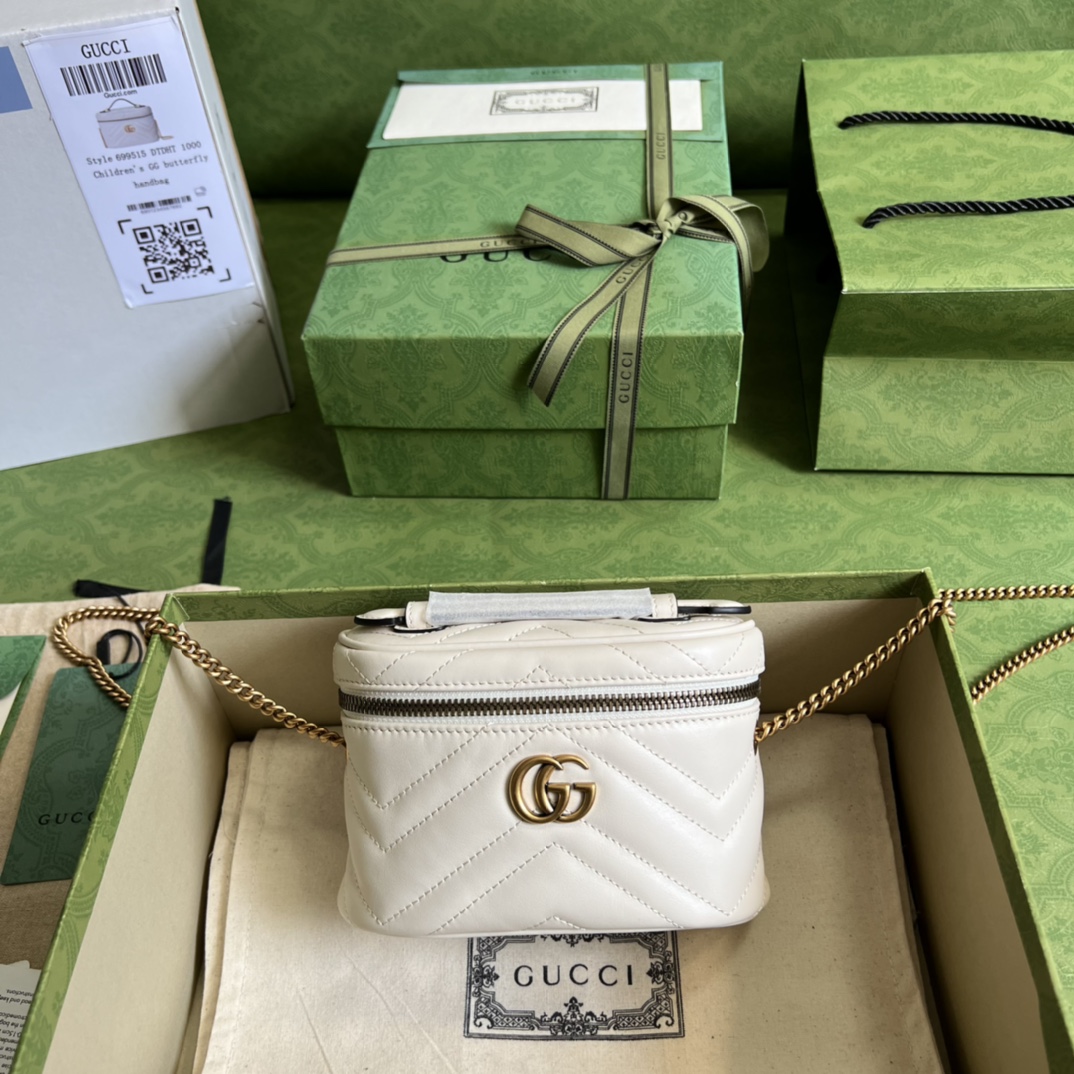 Gucci 699515 GG Marmont系列迷你手提包
